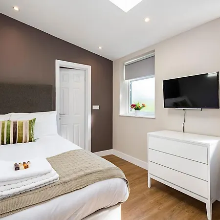 South Woodford 2 Bed En-Suite House London Exterior photo